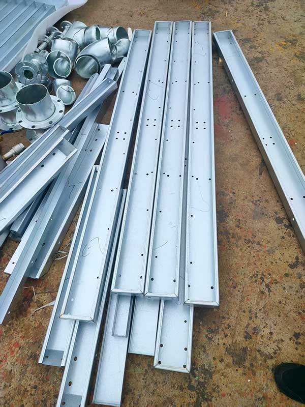 成都闭式冷却塔组装现场,闭式冷却塔组装